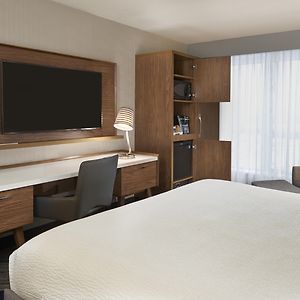 Guest Room 1 King